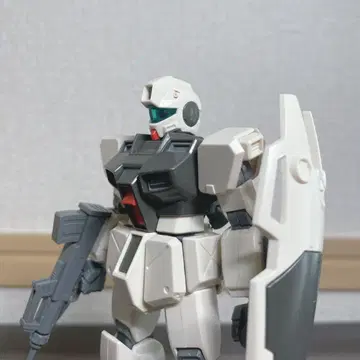 HGUC 1/144 짐 커맨드 조립 완성품