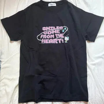 한정판 HELLO KITTY x MR HERTS 프론트 프린트 티셔츠