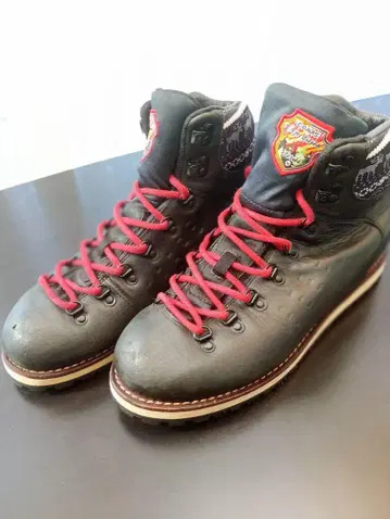 데드스탁 그라비스 TREKKER 28cm