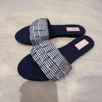 TED BAKER 네이비 스트라이프 샌들