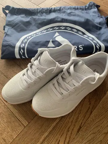 SKECHERS UNO 스탠드 온 에어 화이트