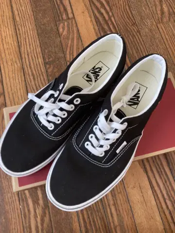 VANS Era US 9.0, 상자에는 US10으로 기재
