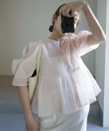 YU 볼륨 시어 블라우스
