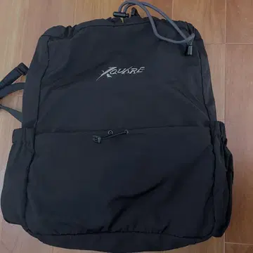 INI XQUARE 백팩