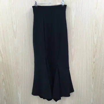 스나이델 머메이드풍 플레어 스커트 F0818B07