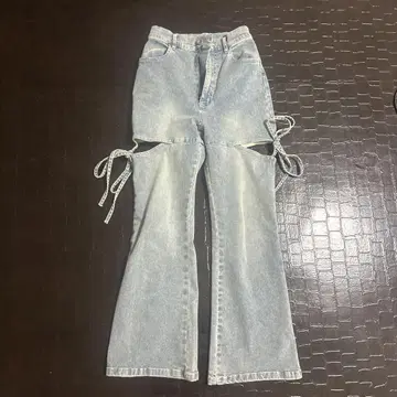 컷 아웃 디자인 데님 팬츠