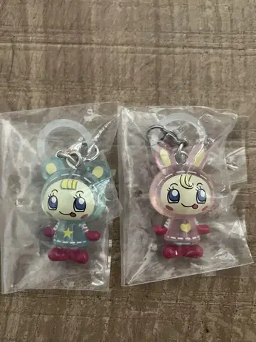 토끼와 곰 캡슐 토이 키체인