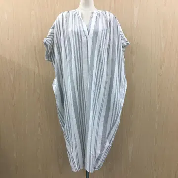루비리안 스트라이프 패턴 셔츠 원피스 F0818B12