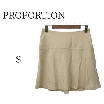 새상품급 PROPORTION 아이보리 미니 플레어 스커트 S
