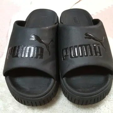 PUMA 통굽 스포츠 샌들