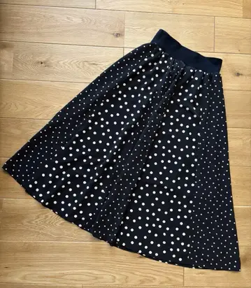새상품급 스콧 클럽 물방울 도트 무늬 스커트 9호