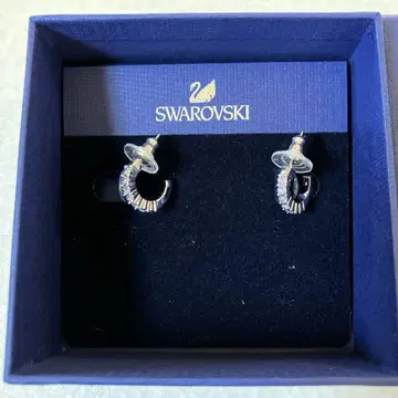 Swarovski 크리스탈 후프 귀걸이