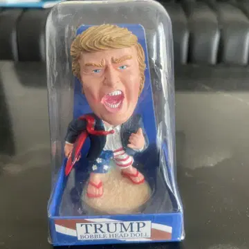 트럼프 대통령 미개봉 새상품 피규어 흔들머리 인형 보블헤드 TRUMP