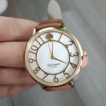 [최종 가격 인하] kate spade 아날로그 시계 화이트/브라운