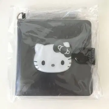 [미사용 새상품] 산리오 헬로키티 지갑 블랙 PVC 소재
