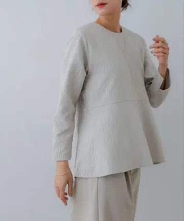 어반 리서치 페플럼 상의