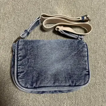 ZARA 데님 크로스 숄더백