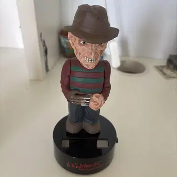 프레디 크루거 피규어 NECA