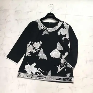최근 새상품급 LEONARD 레오나르 캉캉 티셔츠 블라우스 44