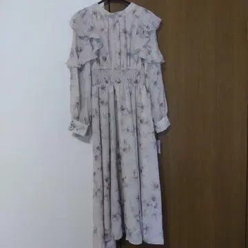 프릴 꽃무늬 원피스