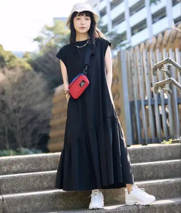 THOUSAND MILE 블랙 슬리브리스 롱 원피스
