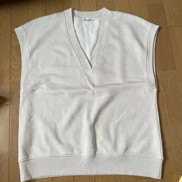 ZARA 크림색 S 사이즈 베스트