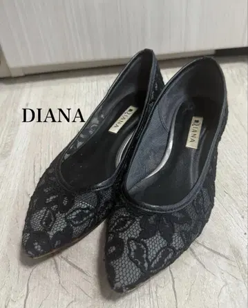 DIANA 블랙 레이스 플랫슈즈