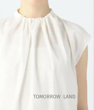 [ TOMORROW LAND ] 슬리브리스 화이트 블라우스