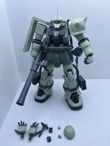 아마도 쌩 조립 MG 자쿠 F2