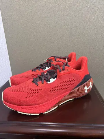 ST-39 Under Armour HOVR 레드 스니커즈 28cm
