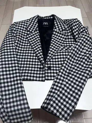 ZARA 체크 무늬 크롭 자켓