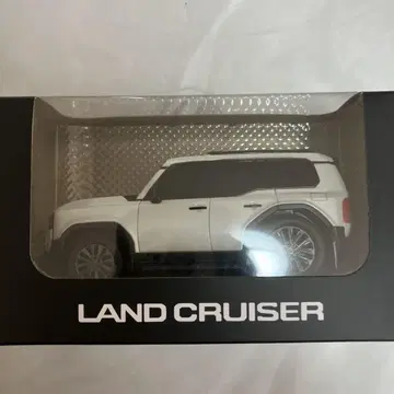 도요타 랜드크루저 풀백카 250