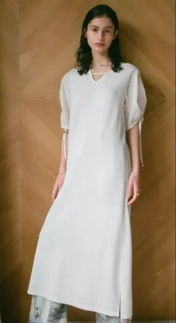 sahara 개더 슬리브 드레스 Gather Sleeve Dress