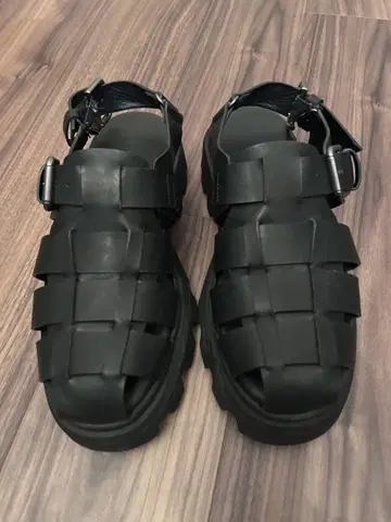 ZARA 청키 구르카 샌들 케이지 샌들 통굽 새상품급 41