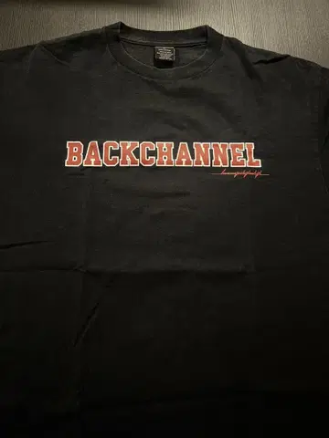 BackChannel 티셔츠
