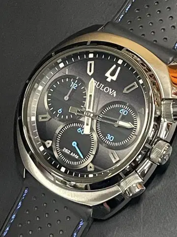 Bulova Curv 크로노그래프 손목시계 블랙