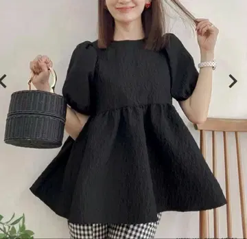 핏모어 백리본 자카드 페플럼 상의 코알라 콜라보