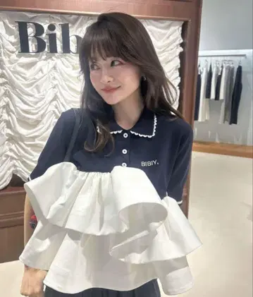 bibiy. 프릴 페플럼 반팔 셔츠 네이비 pop up 한정판