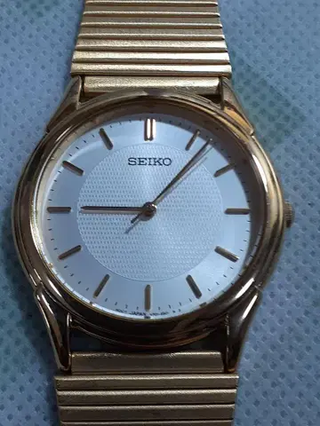 SEIKO 골드 아날로그 손목시계