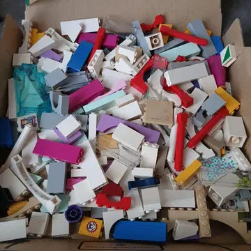 24 LEGO 기둥 부품 묶음 판매