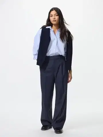 새상품 유니클로 턱 와이드 팬츠 S 사이즈 네이비