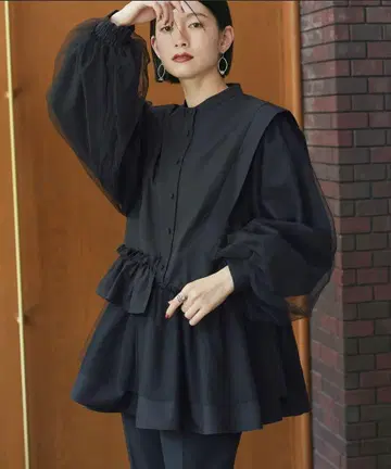 [ SALE ] RUIRUE BOUTIQUE 돌먼 슬리브 블라우스