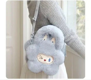 LABUBU 꽃 모양 숄더백 라이트 블루