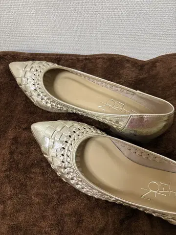 르탈론 포인티드 사시 메쉬 플랫 23.0cm 골드 일본제