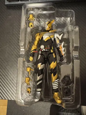 [] S.H.Figuarts 가면라이더 빌드 토끼 드래곤