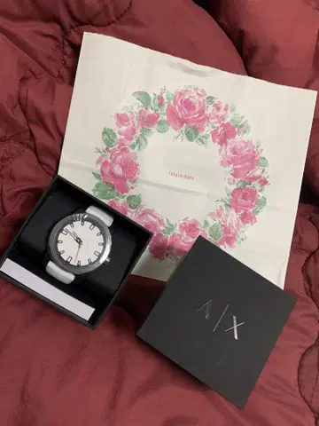 택 포함 미사용 새상품 아르마니 익스체인지 손목시계 선물용으로도 A/X