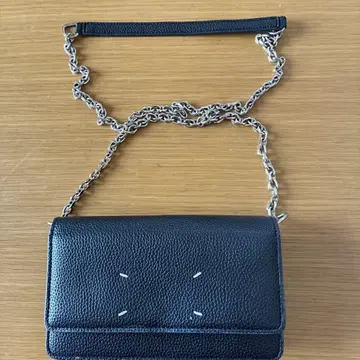 블랙 가죽 숄더백