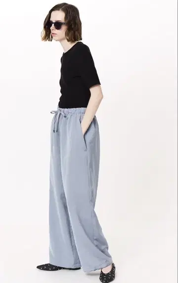 스터닝 루어 에어리 팬츠