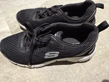 Skechers Go Walk 블랙 스니커즈