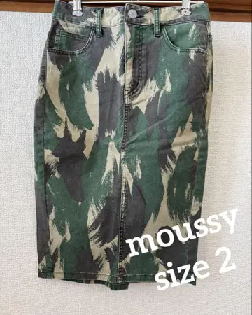 moussy 마우지 새상품급 카모 패턴 무릎 아래 데님 타이트 스커트